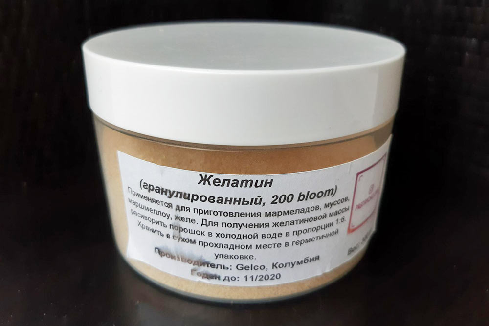 Силу желатина указывают на упаковке. Если покупаете желатин онлайн в магазинах для профессиональных кондитеров, информация о его силе будет в описании